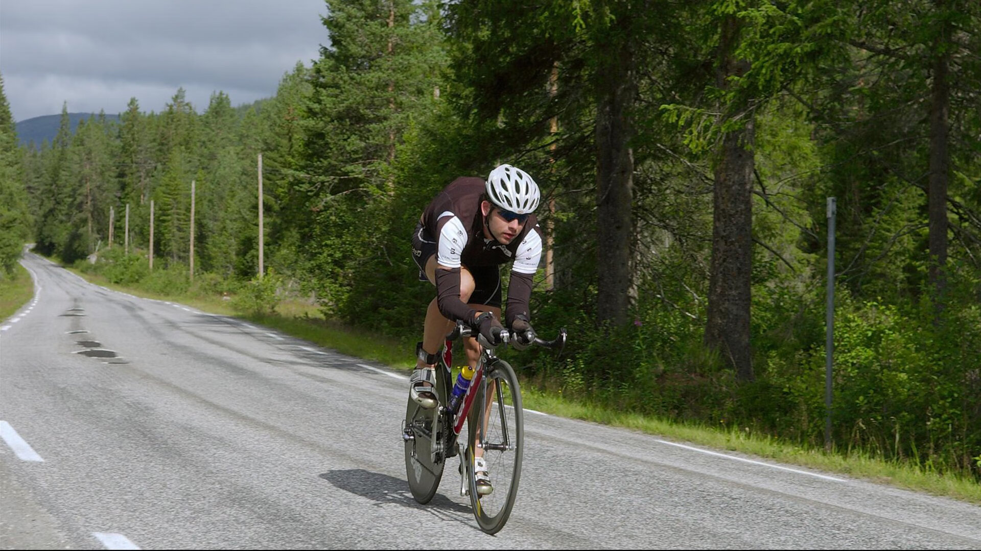 火箭社交账号每日更新训练图集，火箭聊天软件叫什么